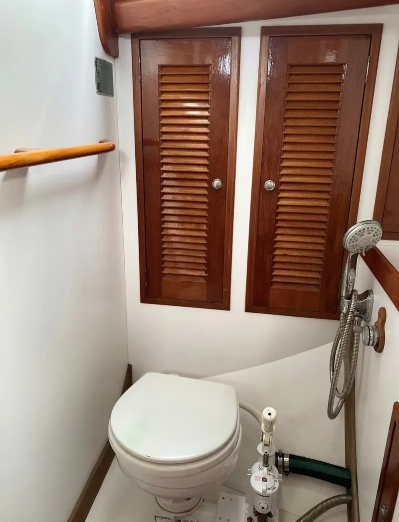 Slide: The Image of Able 42 Custom Yacht 1990 - 31