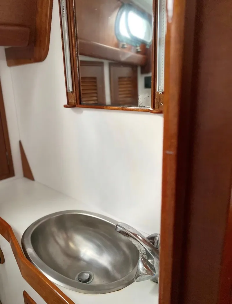 Slide: The Image of Able 42 Custom Yacht 1990 - 33