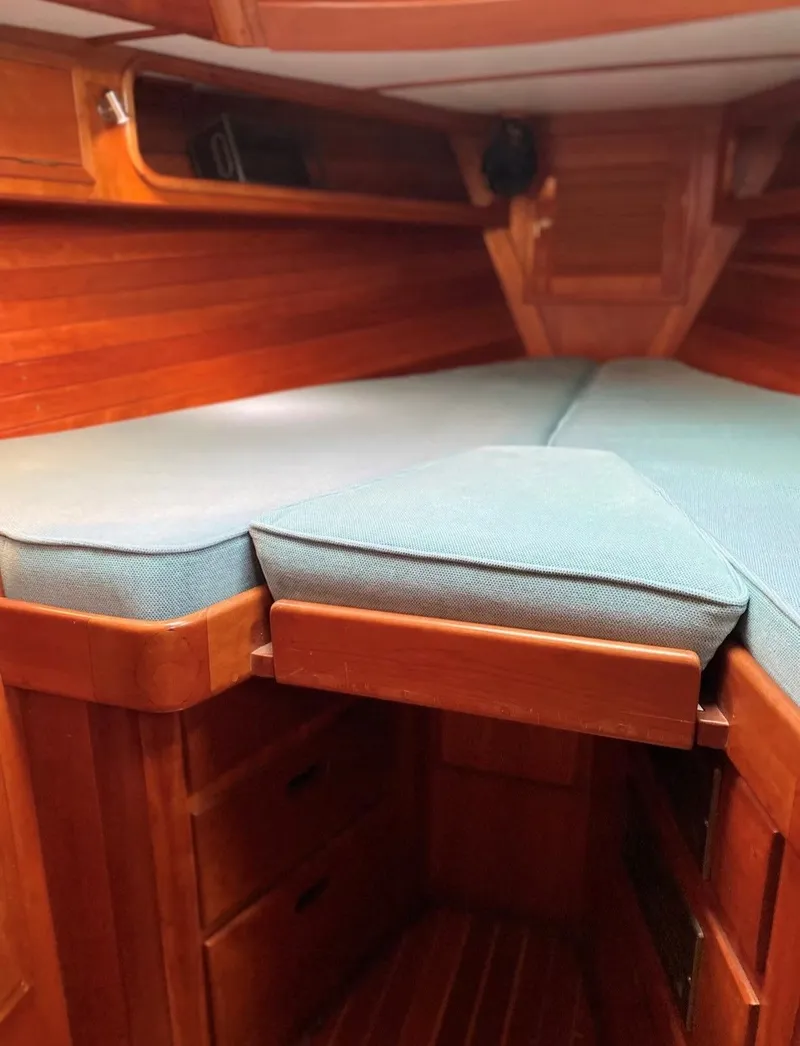 Slide: The Image of Able 42 Custom Yacht 1990 - 39