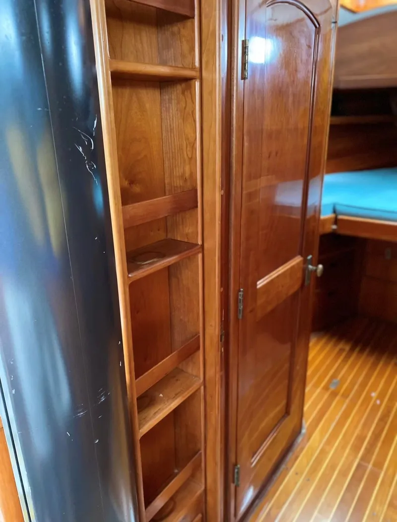 Slide: The Image of Able 42 Custom Yacht 1990 - 43