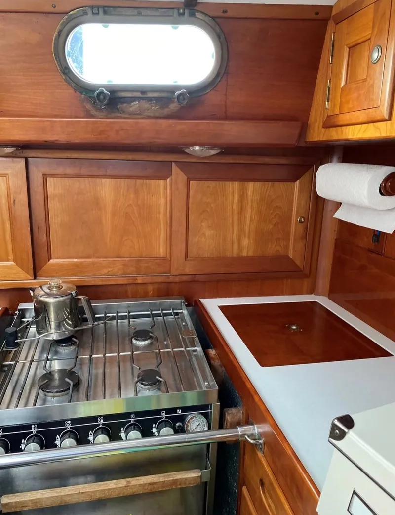 Slide: The Image of Able 42 Custom Yacht 1990 - 45