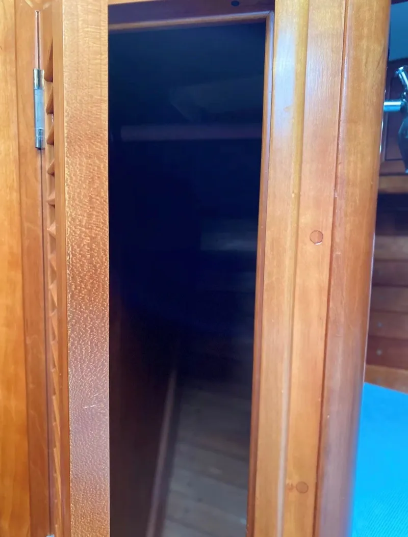 Slide: The Image of Able 42 Custom Yacht 1990 - 46