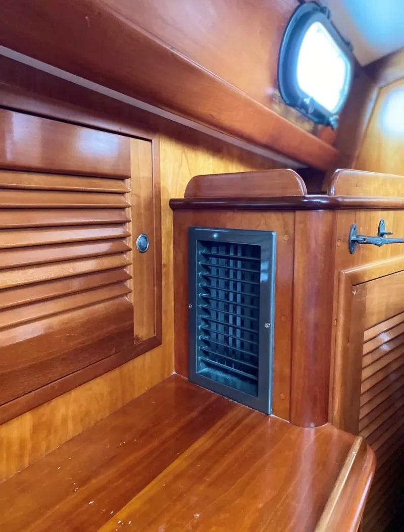 Slide: The Image of Able 42 Custom Yacht 1990 - 50