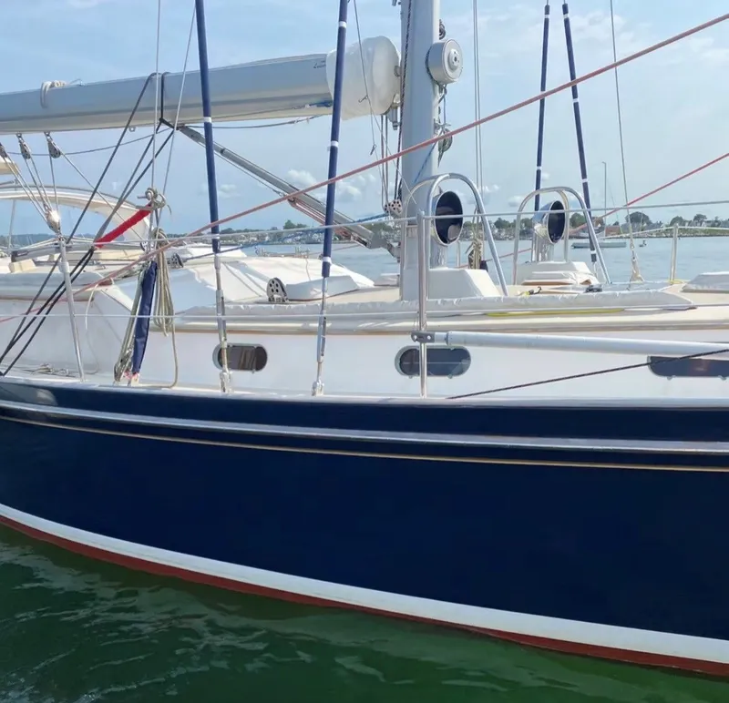 Slide: The Image of Able 42 Custom Yacht 1990 - 6