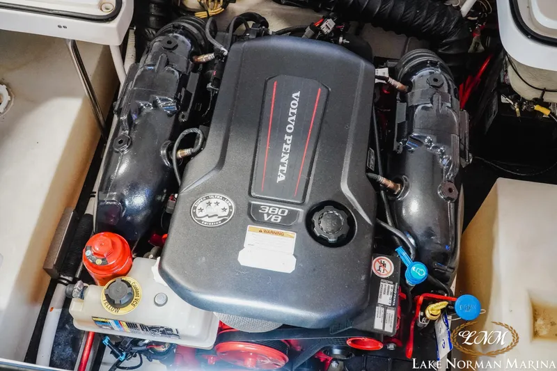 Slide: The Image of 2020 Cobalt R7 Surf boat engine, Volvo Penta 380 V8, at Lake Norman Marina. - 30