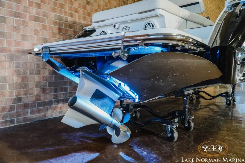 Slide: The Image of 2020 Cobalt R7 Surf boat with illuminated propeller at Lake Norman Marina. - 8