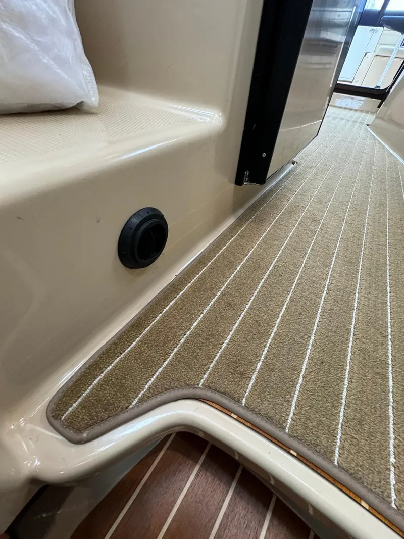 Slide: The Image of Ranger Tug R-31 S 2018 - 56