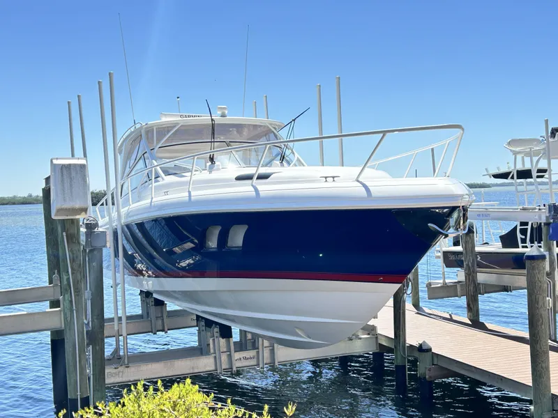 The Image of Intrepid 475 Sport Yacht 2018 - 0