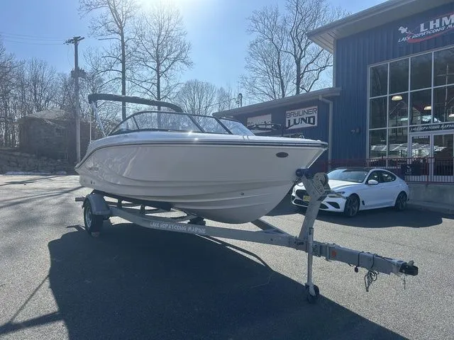 Slide: The Image of Bayliner V20 2026 - 14