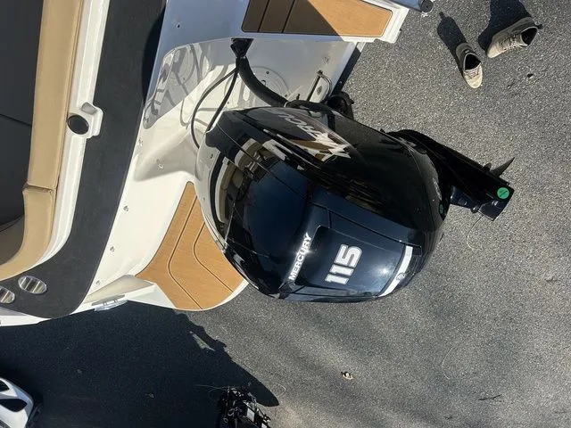 Slide: The Image of Bayliner V20 2026 - 16