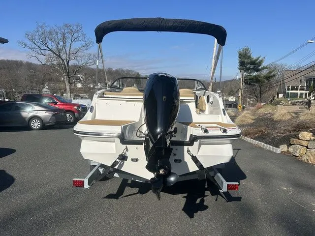 Slide: The Image of Bayliner V20 2026 - 18