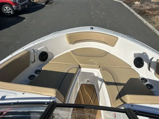 Slide: The Image of Bayliner V20 2026 - 5