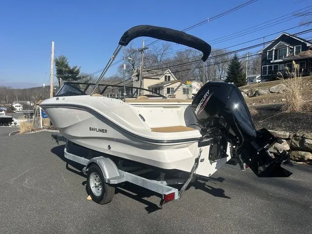 Slide: The Image of Bayliner V20 2026 - 7