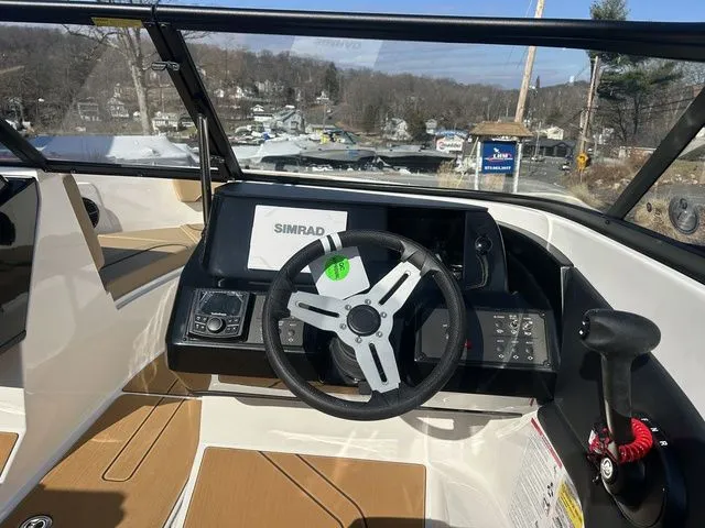 Slide: The Image of Bayliner V20 2026 - 8