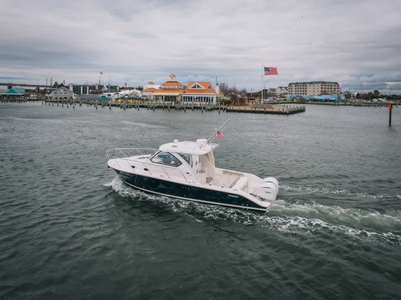 Slide: The Image of Pursuit OS 325 Offshore 2023 - 18