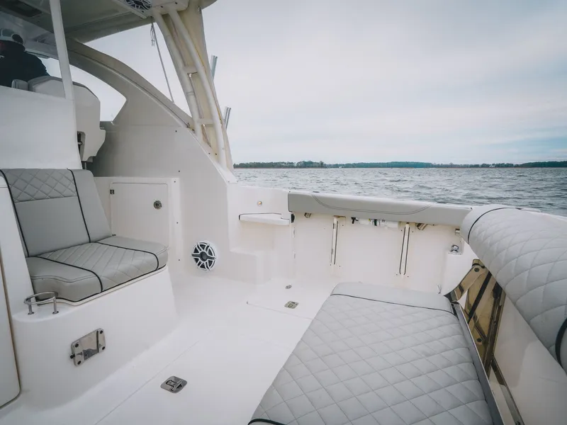 Slide: The Image of Pursuit OS 325 Offshore 2023 - 26