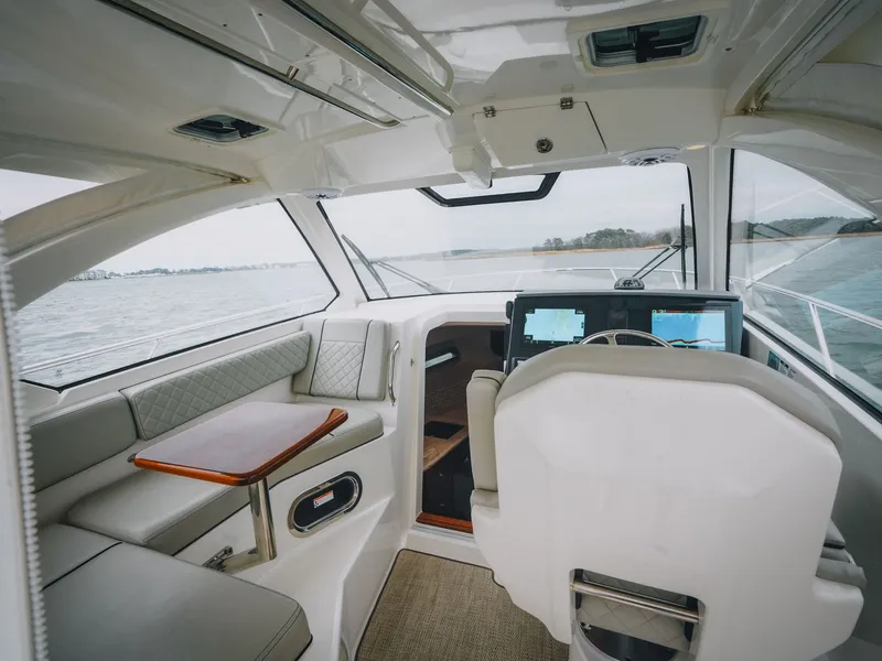 Slide: The Image of Pursuit OS 325 Offshore 2023 - 34