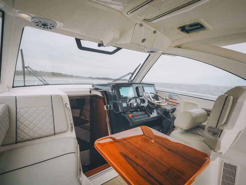 Slide: The Image of Pursuit OS 325 Offshore 2023 - 37