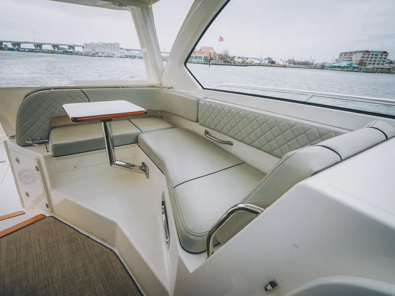 Slide: The Image of Pursuit OS 325 Offshore 2023 - 40