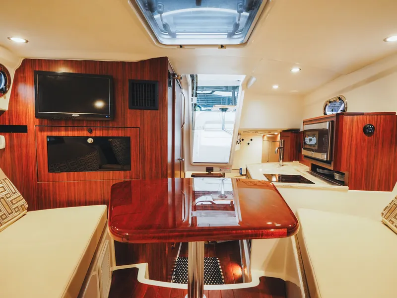 Slide: The Image of Pursuit OS 325 Offshore 2023 - 46