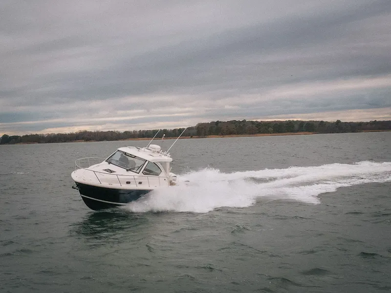 Slide: The Image of Pursuit OS 325 Offshore 2023 - 52