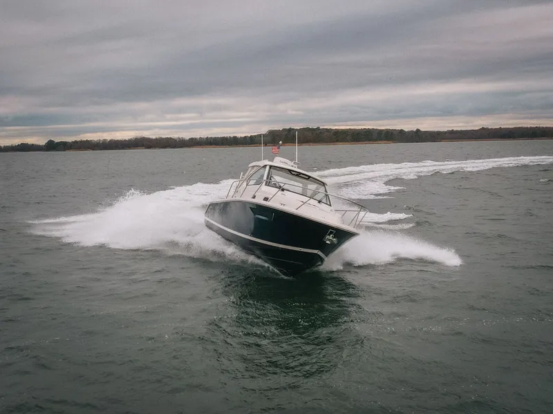 Slide: The Image of Pursuit OS 325 Offshore 2023 - 7