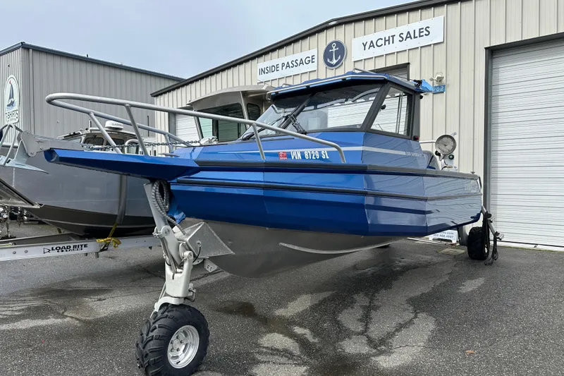 Slide: The Image of 2017 Stabicraft 2100 Supercab boat displayed at yacht sales facility. - 2