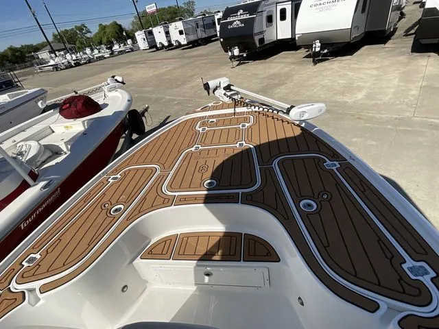 Slide: The Image of Sea Hunt BX22BR 2022 - 10