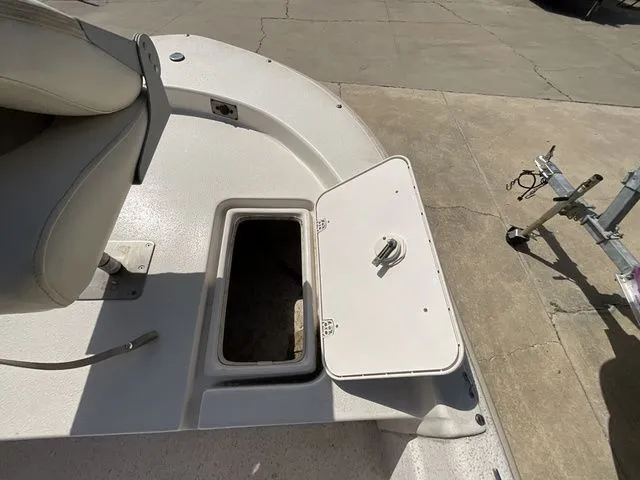 Slide: The Image of Carolina JVX20CC 2018 - 15