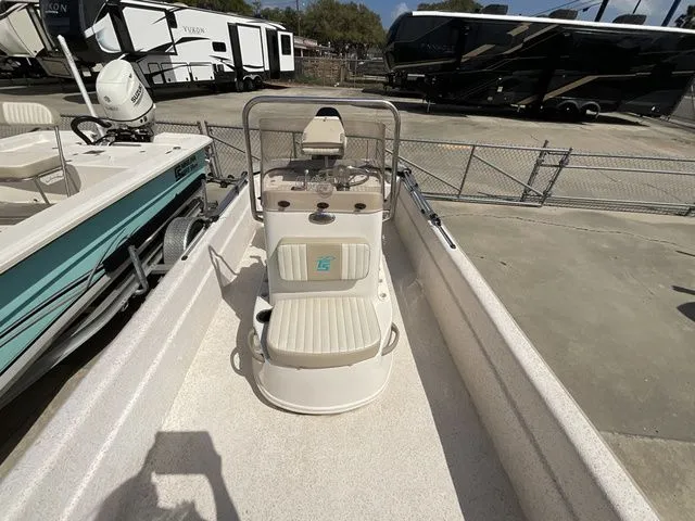 Slide: The Image of Carolina JVX20CC 2018 - 16