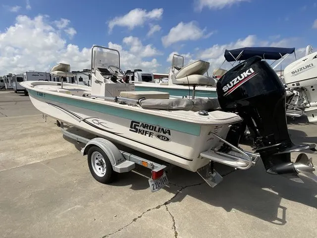 Slide: The Image of Carolina JVX20CC 2018 - 4