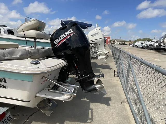 Slide: The Image of Carolina JVX20CC 2018 - 5