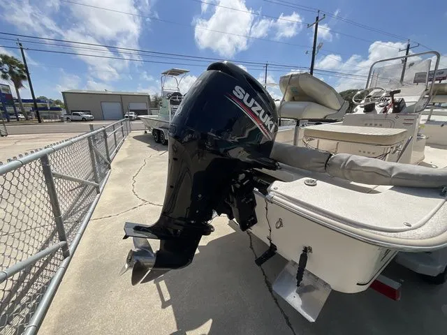 Slide: The Image of Carolina JVX20CC 2018 - 7