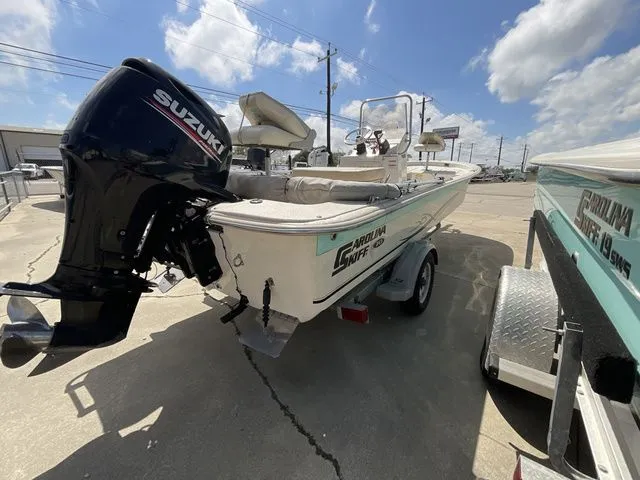 Slide: The Image of Carolina JVX20CC 2018 - 8