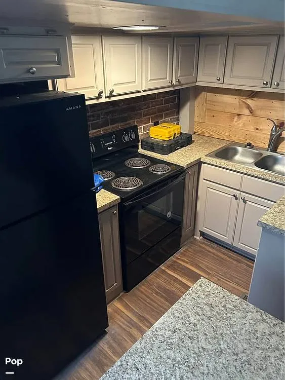 Slide: The Image of Hilburn 60 1987 - 16200634