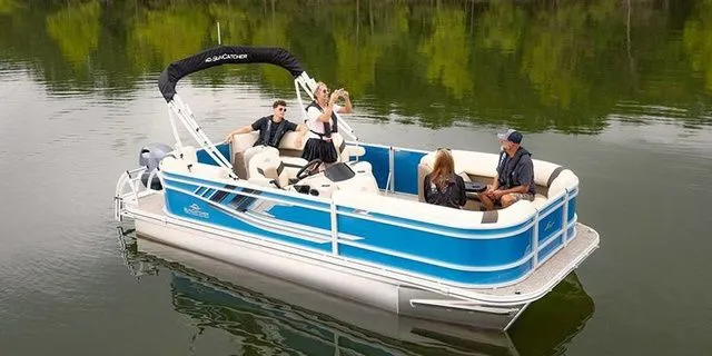 The Image of SunCatcher Select 20RC W/Yamaha 90 "SHO" No Trailer 2026 - undefined