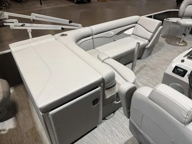 Slide: The Image of Bennington 21 S W/ Yamaha 115 "SHO" No Trailer 2024 - 10