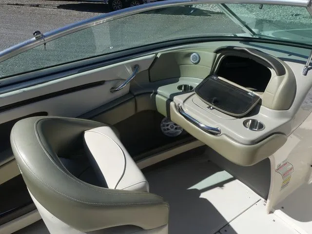 Slide: The Image of Sea Ray 220 Select 2005 - 14