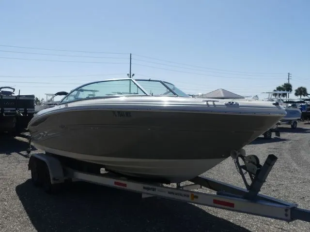 Slide: The Image of Sea Ray 220 Select 2005 - 3