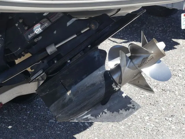 Slide: The Image of Sea Ray 220 Select 2005 - 9