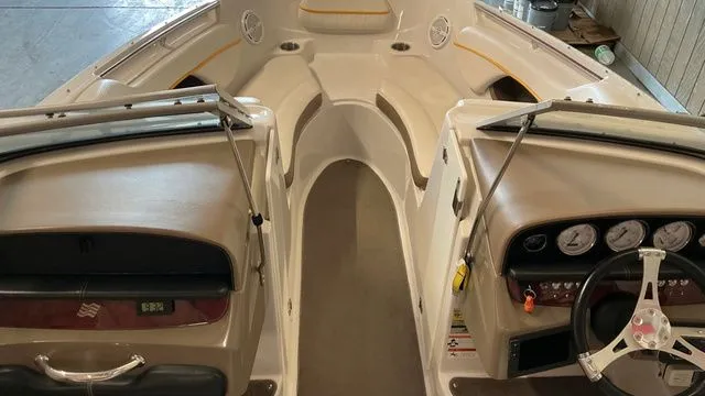 Slide: The Image of Four Winns H220 2008 - 10