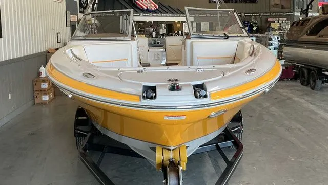 Slide: The Image of Four Winns H220 2008 - 8