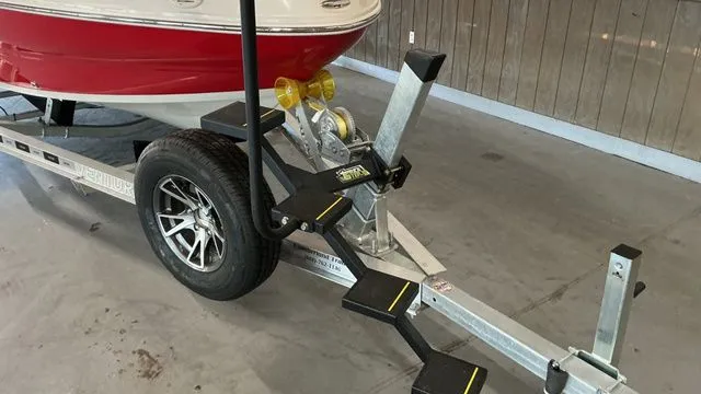 Slide: The Image of Stingray 188LE 2015 - 10