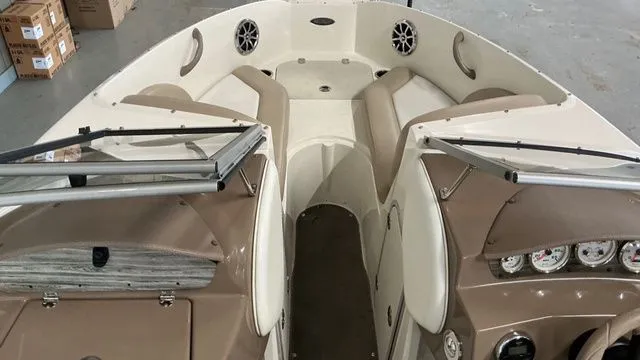 Slide: The Image of Stingray 188LE 2015 - 12