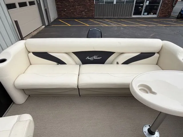 Slide: The Image of Sun Tracker 1818 Oasis 2020 - 14