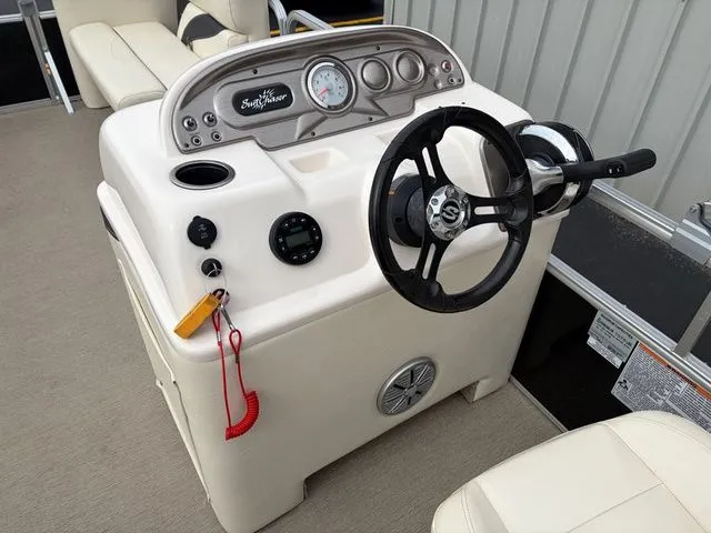 Slide: The Image of Sun Tracker 1818 Oasis 2020 - 15