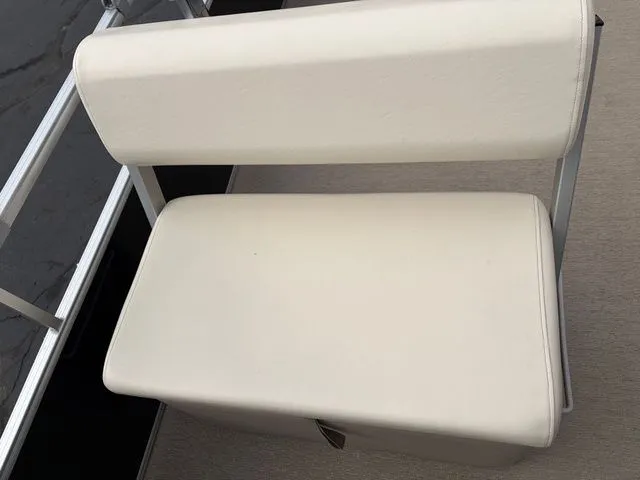 Slide: The Image of Sun Tracker 1818 Oasis 2020 - 20