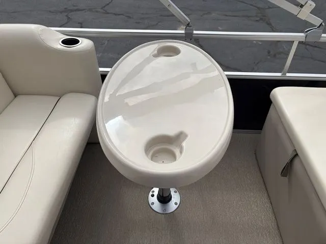 Slide: The Image of Sun Tracker 1818 Oasis 2020 - 23