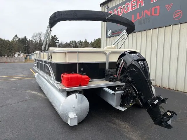 Slide: The Image of Sun Tracker 1818 Oasis 2020 - 7