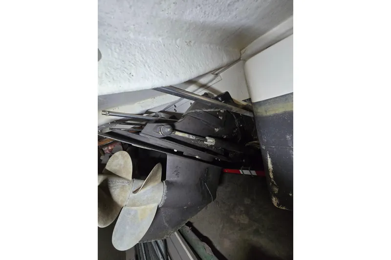 Slide: The Image of Propeller and mechanical parts of a 2008 Regal 3060 Window Express boat. - 31